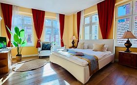 Pension am Dom, Historische Apartments, Superzentral, 7min zum Schloss